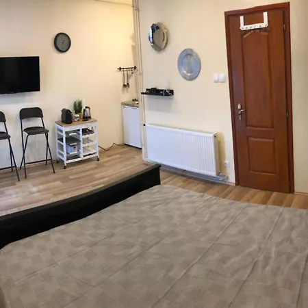 Black & White • Black Apartman